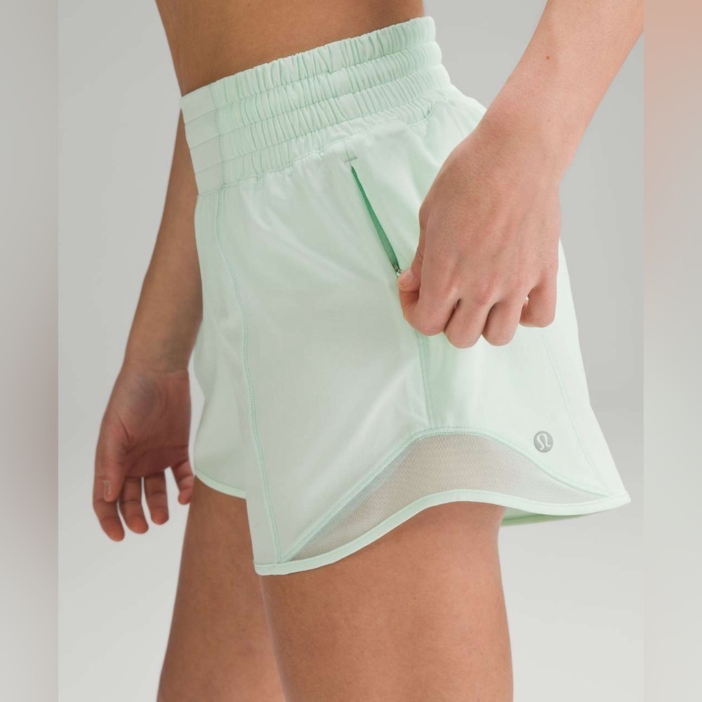 Lululemon Hotty Hot High-Rise Lined Short 4" - Picture 4 of 12
